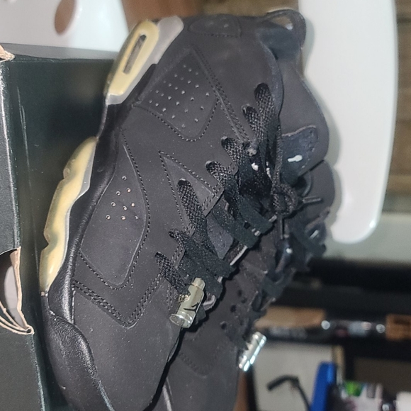 Jordan 6's!! some yellowing on bottom. #jordans - Picture 2 of 5